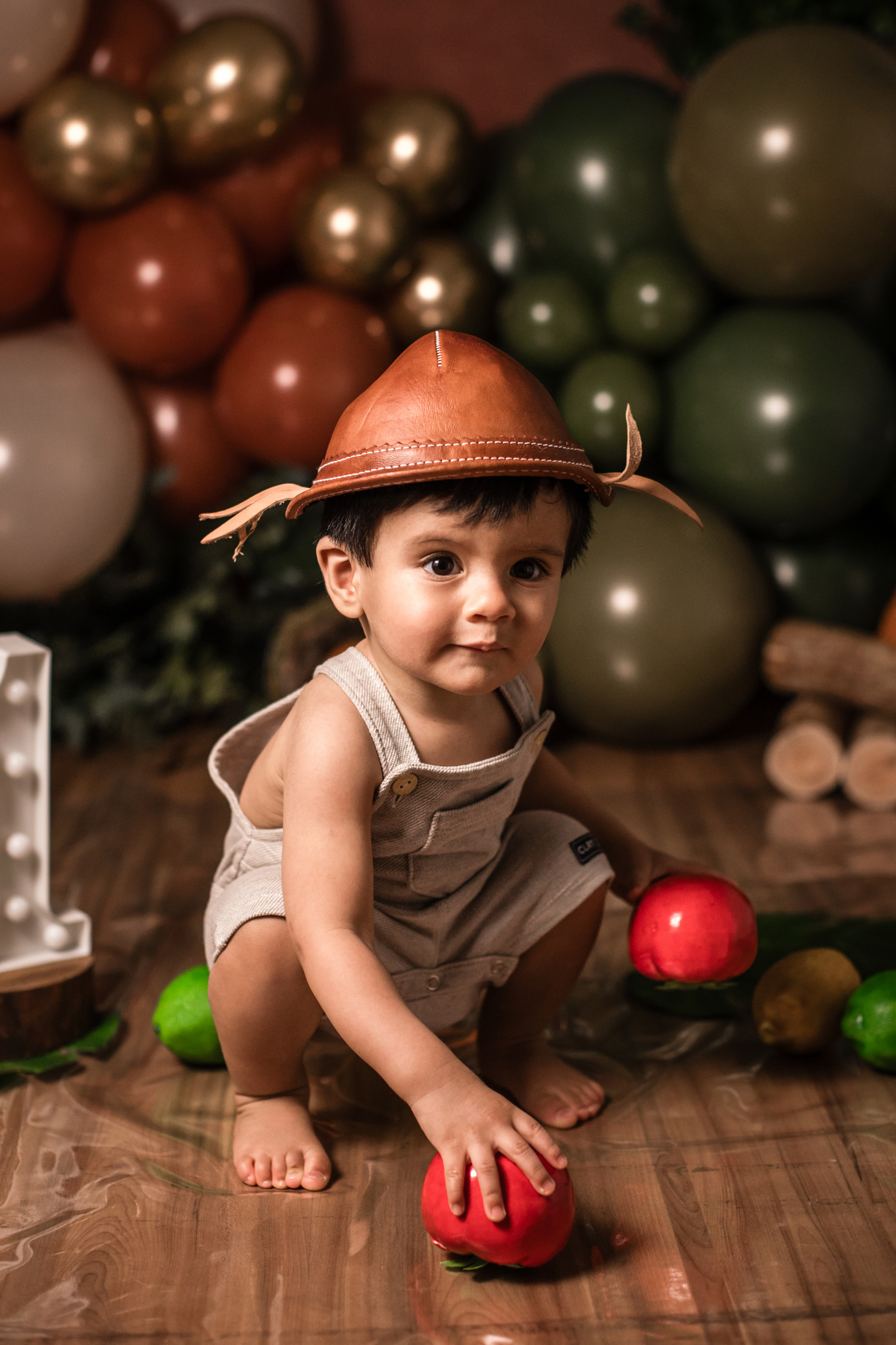 smash the fruit, ensaio infantil, lara 1 ano, estúdio fotográfico, são caetano do sul, fatia do tempo, fotografia criativa, frutas coloridas, bebê sorrindo, aniversário de 1 ano, ensaio divertido, fotografia de bebê, cores vibrantes, infância feliz, fotos