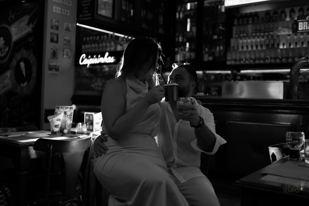 pre wedding, ensaio pre wedding, ensaio casal, fotografia de casal, ensaio romântico, ensaio externo, fotografia de noivos, ensaio antes do casamento, fotos de casal ao ar livre, ensaio pré casamento, fotografia romântica, fotógrafo de casamento