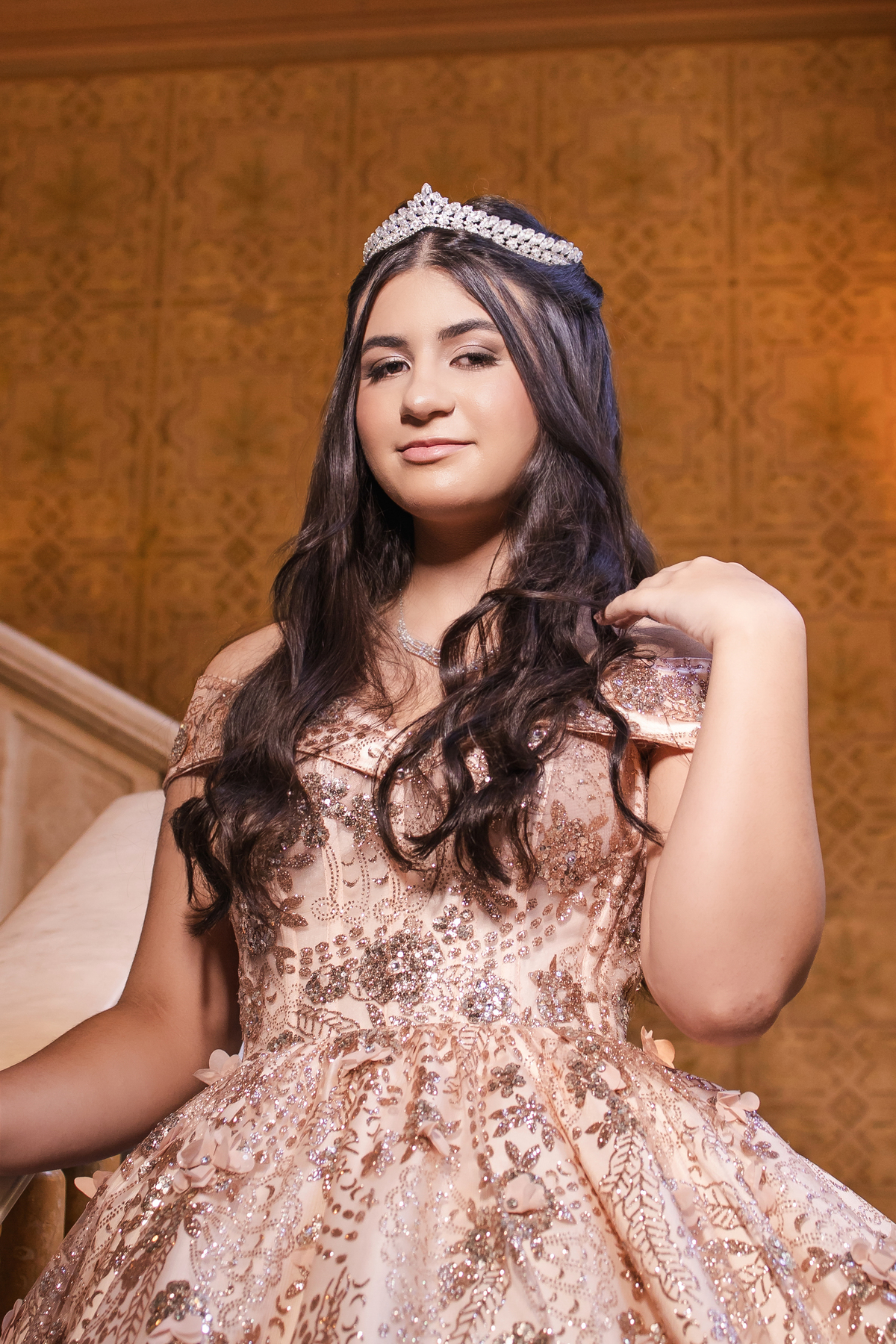 ensaio fotográfico, 15 anos, debutante, Museu do Ipiranga, museu, natureza, campo, vestido de debutante, luz natural, sol, elegância, juventude, celebração, flores, fotos externas, ensaio ao ar livre, beleza natural, sorriso, espontaneidade, emoção