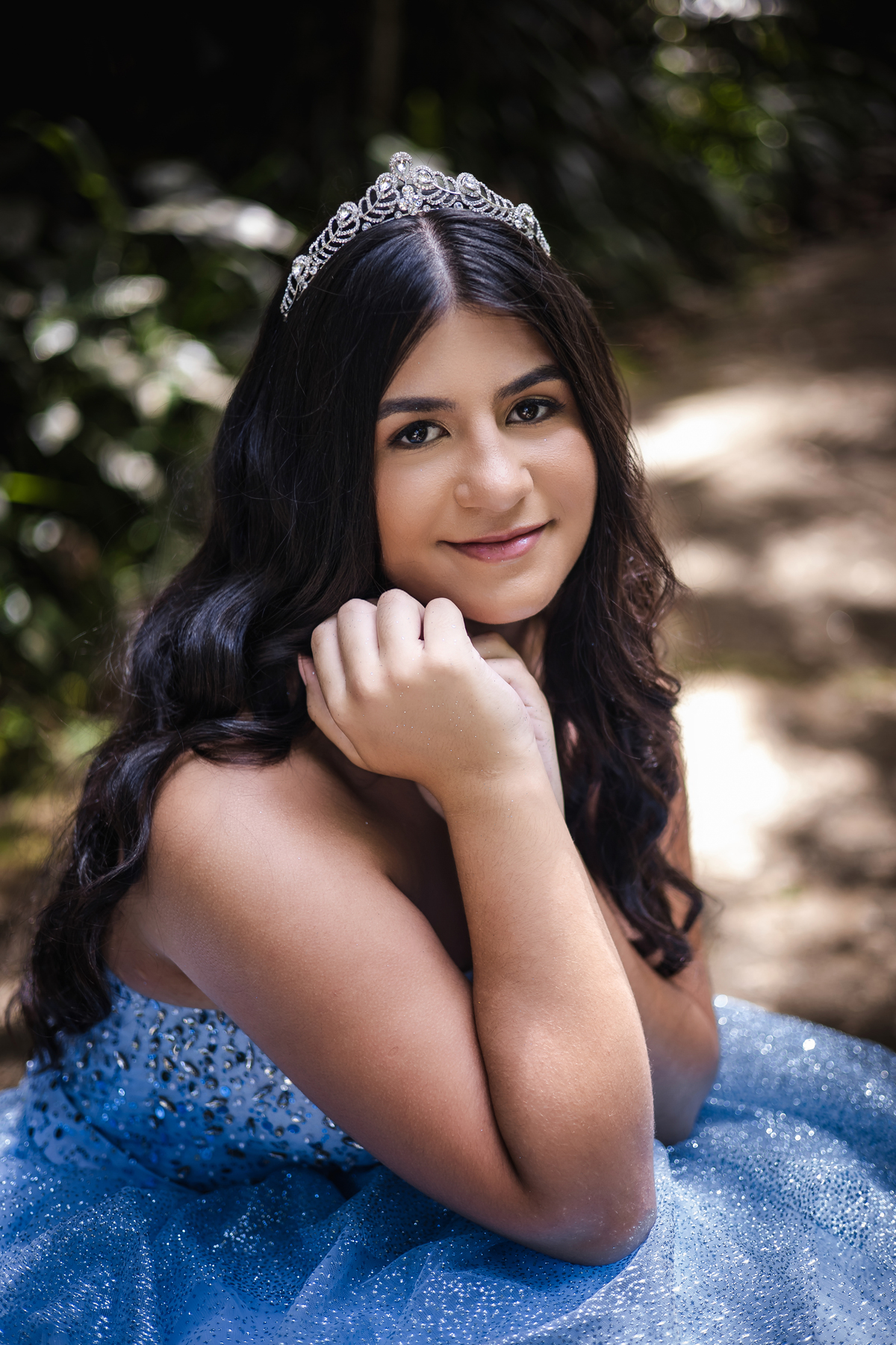 ensaio fotográfico, 15 anos, debutante, Museu do Ipiranga, museu, natureza, campo, vestido de debutante, luz natural, sol, elegância, juventude, celebração, flores, fotos externas, ensaio ao ar livre, beleza natural, sorriso, espontaneidade, emoção