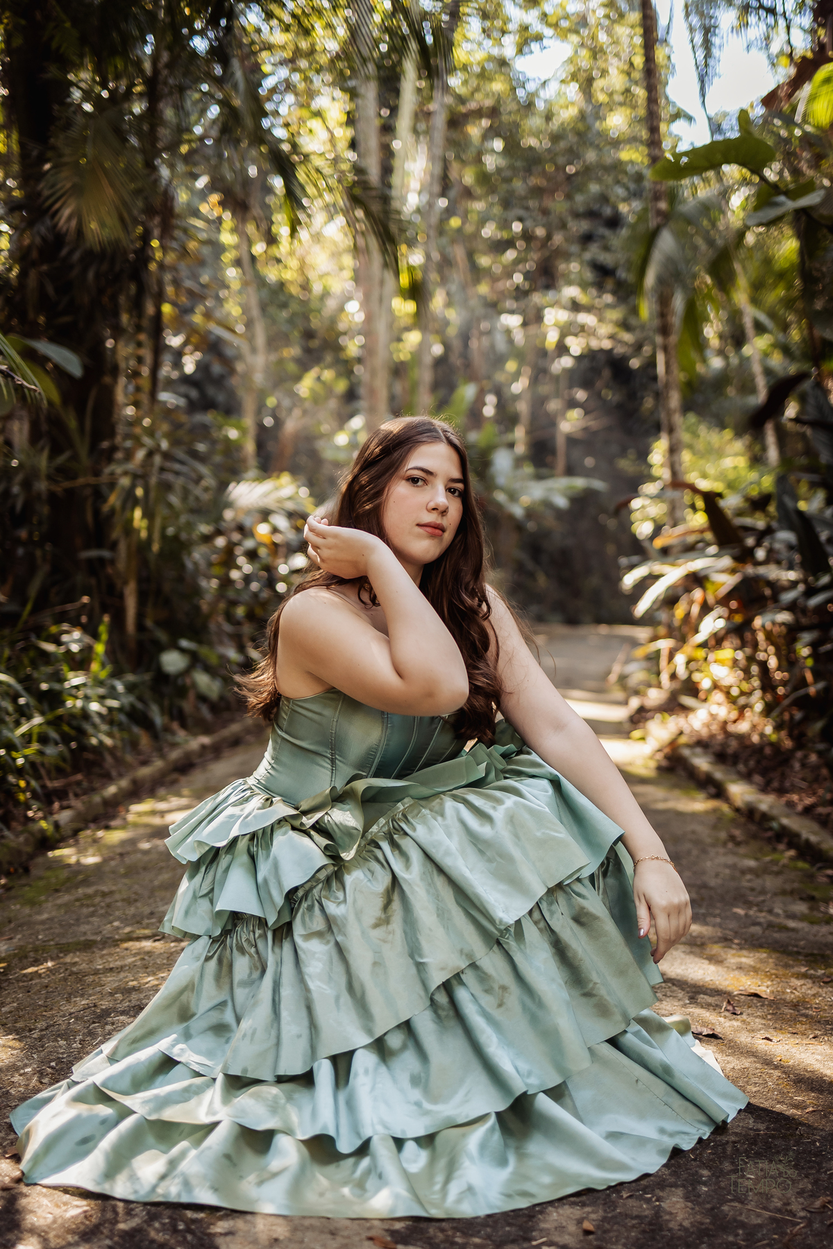ensaio fotográfico, 15 anos, debutante, Jardim Botânico , museu, natureza, campo, vestido de debutante, luz natural, sol, elegância, juventude, celebração, flores, fotos externas, ensaio ao ar livre, beleza natural, sorriso, espontaneidade, emoção