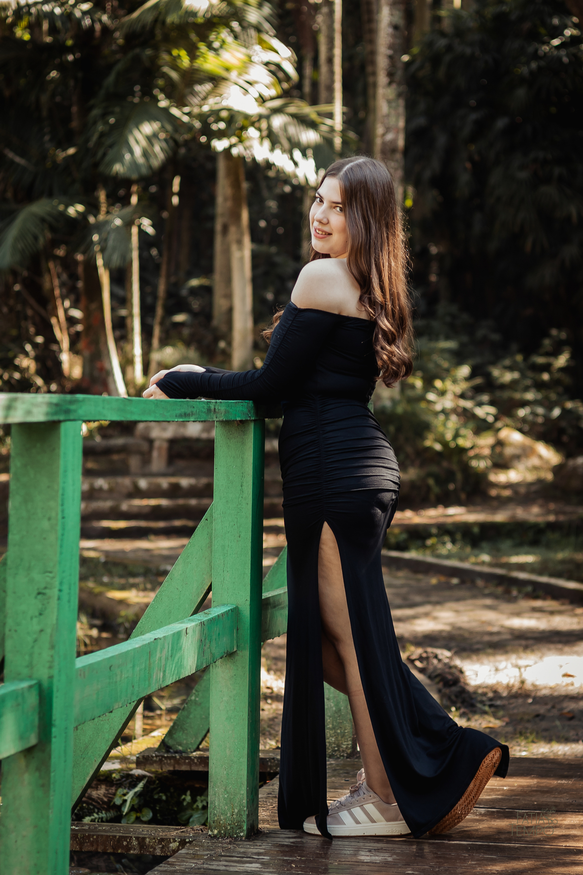 ensaio fotográfico, 15 anos, debutante, Jardim Botânico , museu, natureza, campo, vestido de debutante, luz natural, sol, elegância, juventude, celebração, flores, fotos externas, ensaio ao ar livre, beleza natural, sorriso, espontaneidade, emoção