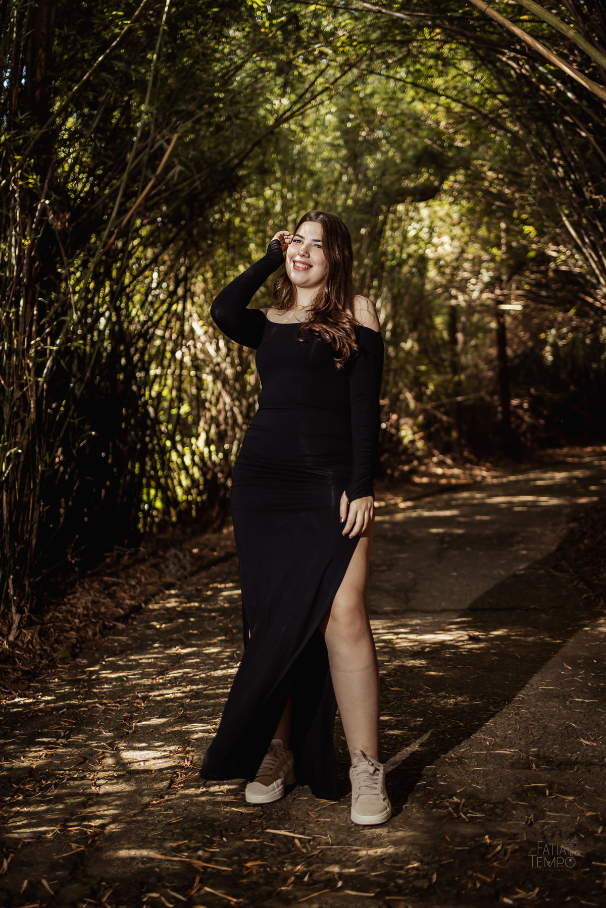 ensaio fotográfico, 15 anos, debutante, Jardim Botânico , museu, natureza, campo, vestido de debutante, luz natural, sol, elegância, juventude, celebração, flores, fotos externas, ensaio ao ar livre, beleza natural, sorriso, espontaneidade, emoção