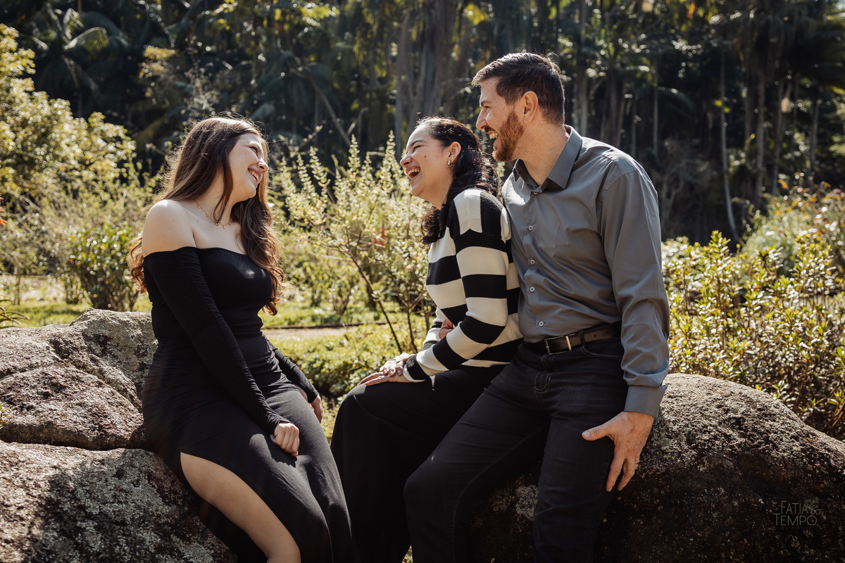 ensaio fotográfico, 15 anos, debutante, Jardim Botânico , museu, natureza, campo, vestido de debutante, luz natural, sol, elegância, juventude, celebração, flores, fotos externas, ensaio ao ar livre, beleza natural, sorriso, espontaneidade, emoção
