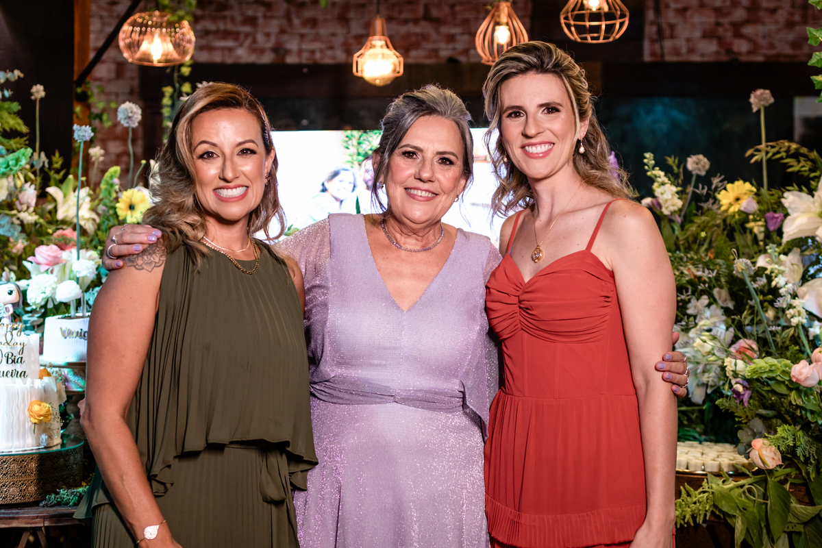 aniversario70, melhor idade, 70 anos, festa de aniversario, festa de aniversario adulto, fotografia, fotografia de festa, decoração de festa, party, festa temática, celebração, parabéns, celebração, família, festa. 