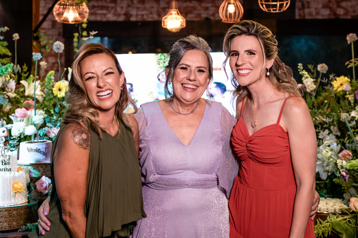 aniversario70, melhor idade, 70 anos, festa de aniversario, festa de aniversario adulto, fotografia, fotografia de festa, decoração de festa, party, festa temática, celebração, parabéns, celebração, família, festa. 