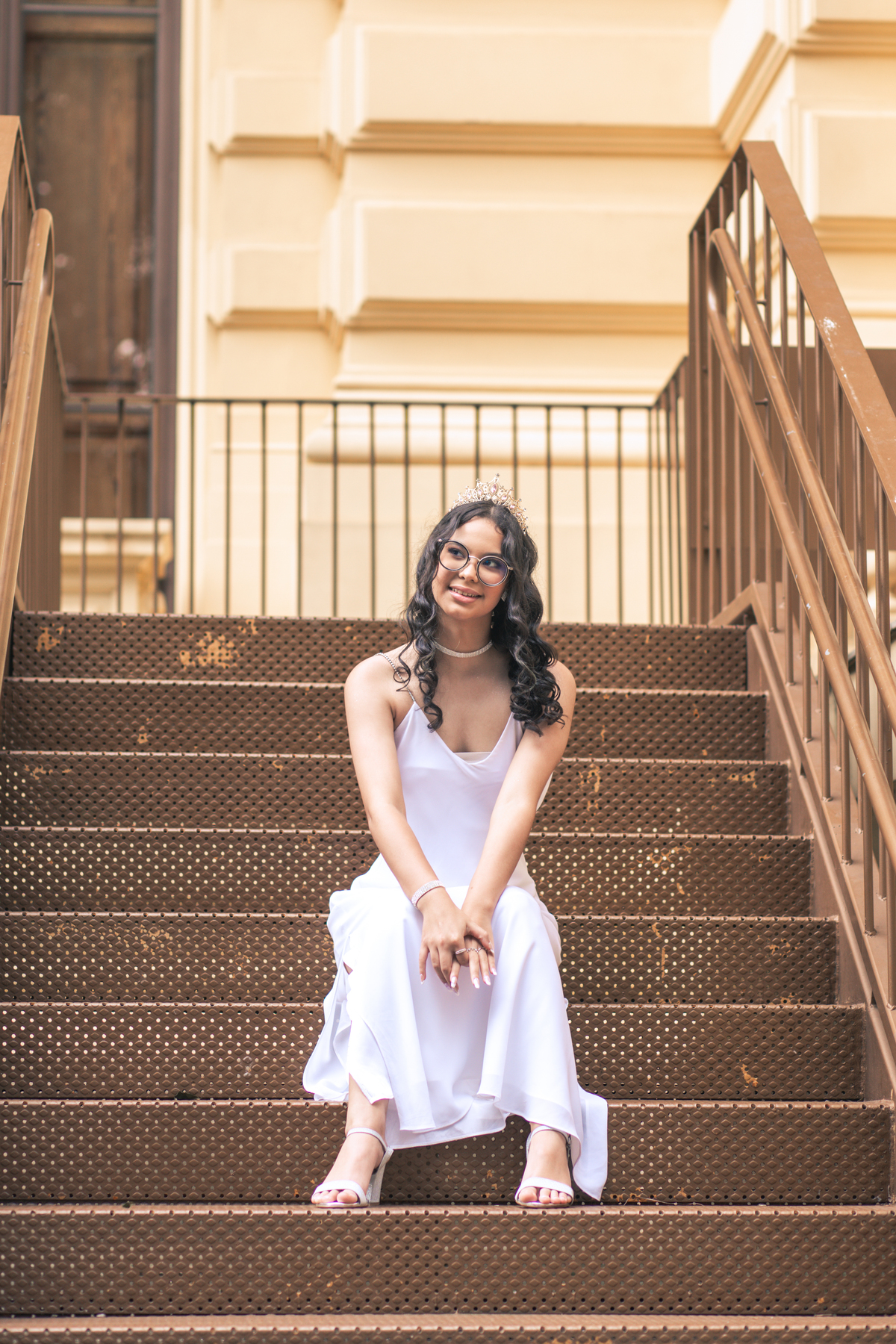 ensaio fotográfico, 15 anos, debutante, Museu do Ipiranga, museu, natureza, campo, vestido de debutante, luz natural, sol, elegância, juventude, celebração, flores, fotos externas, ensaio ao ar livre, beleza natural, sorriso, espontaneidade, emoção