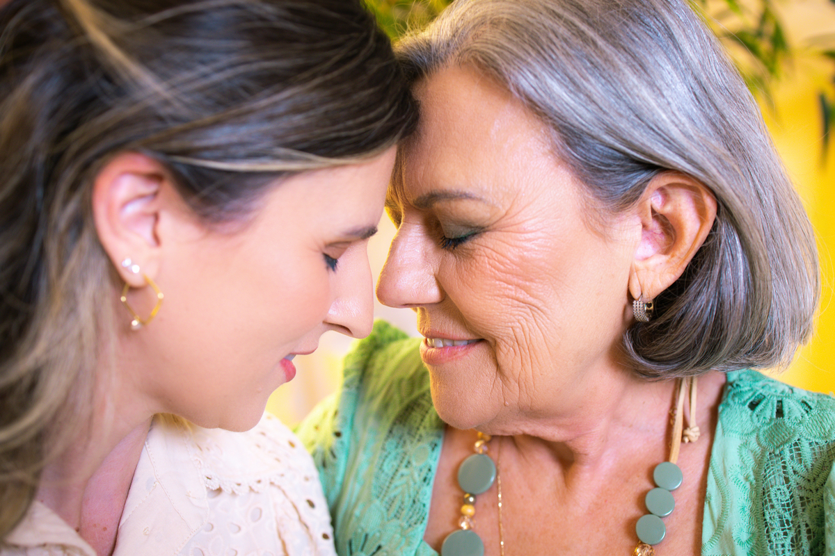 Ensaio família, dia das mães, filhos, carinho, foto irmãos, cenário, momentos, fotografia, ensaio fotográfico, memória, mãe