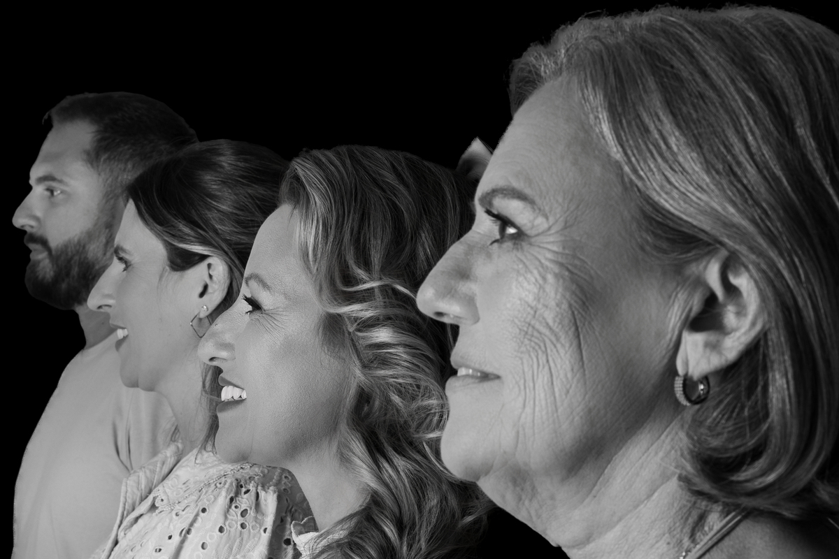 Ensaio família, dia das mães, filhos, carinho, foto irmãos, cenário, momentos, fotografia, ensaio fotográfico, memória, mãe