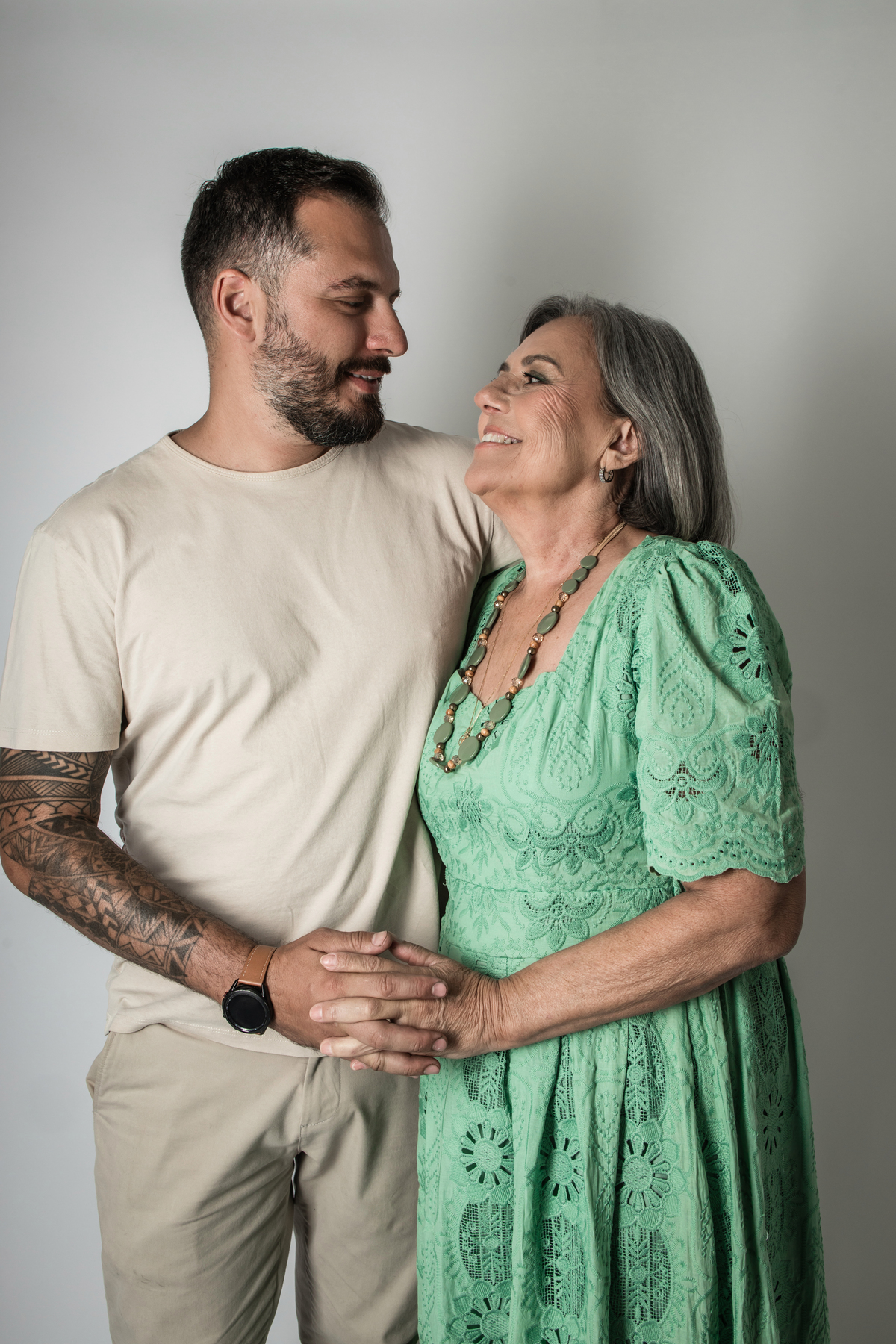 Ensaio família, dia das mães, filhos, carinho, foto irmãos, cenário, momentos, fotografia, ensaio fotográfico, memória, mãe