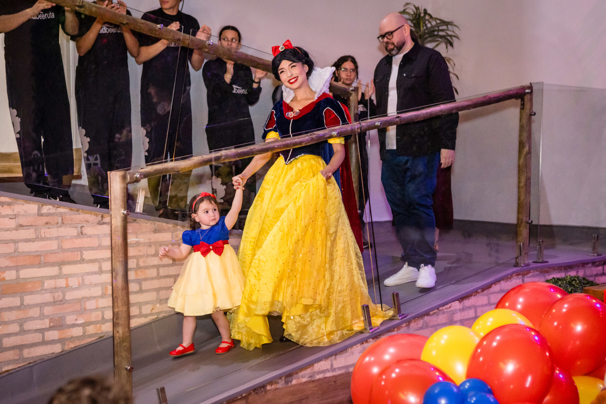 aniversário infantil, festa de 2 anos, fotografia de aniversário infantil, festa infantil, fotos de aniversário, festa branca de neve,  festa temática decoração, comemoração de 2 anos, fotógrafo infantil, festa de criança, memórias da infância
