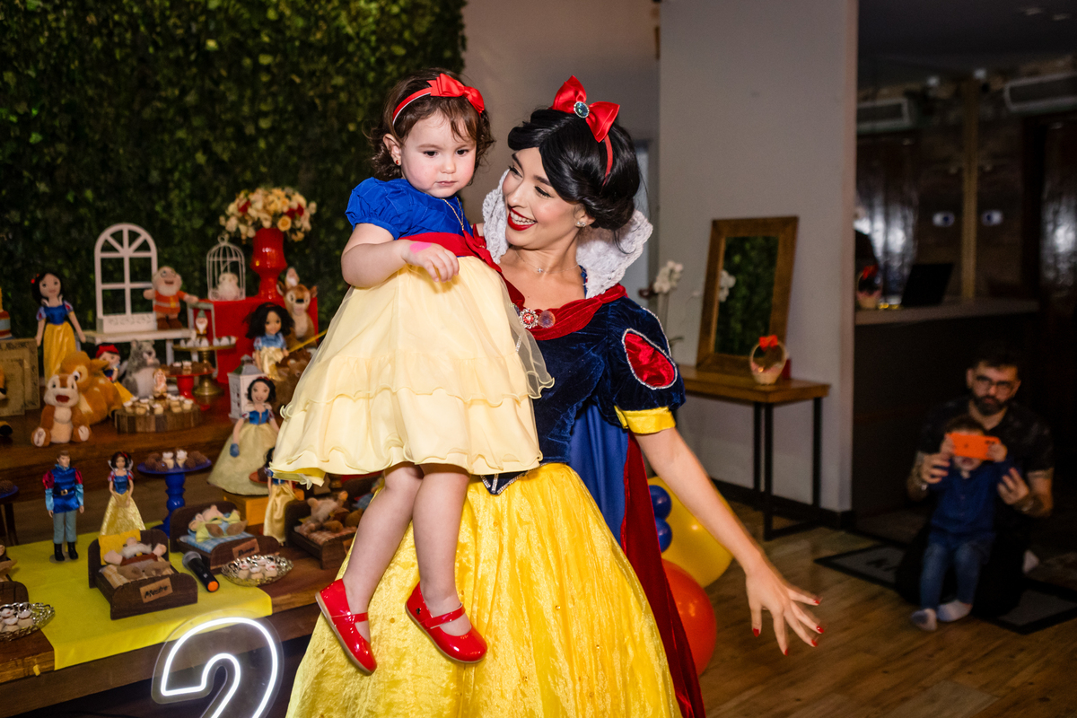 aniversário infantil, festa de 2 anos, fotografia de aniversário infantil, festa infantil, fotos de aniversário, festa branca de neve,  festa temática decoração, comemoração de 2 anos, fotógrafo infantil, festa de criança, memórias da infância