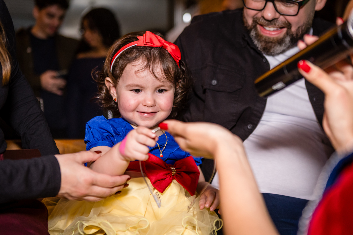 aniversário infantil, festa de 2 anos, fotografia de aniversário infantil, festa infantil, fotos de aniversário, festa branca de neve,  festa temática decoração, comemoração de 2 anos, fotógrafo infantil, festa de criança, memórias da infância