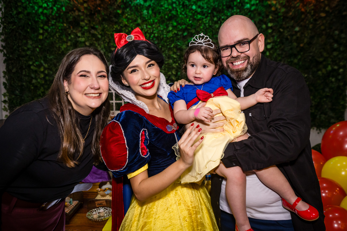 aniversário infantil, festa de 2 anos, fotografia de aniversário infantil, festa infantil, fotos de aniversário, festa branca de neve,  festa temática decoração, comemoração de 2 anos, fotógrafo infantil, festa de criança, memórias da infância
