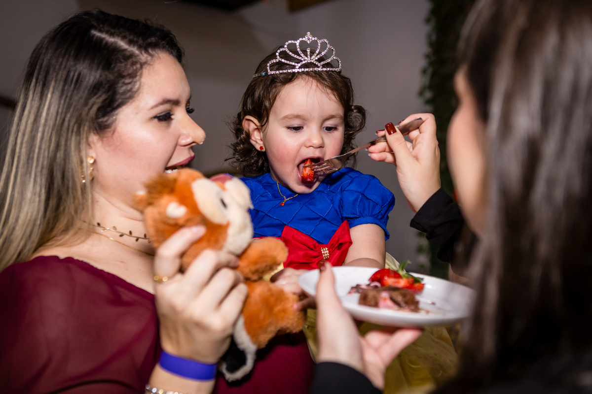 aniversário infantil, festa de 2 anos, fotografia de aniversário infantil, festa infantil, fotos de aniversário, festa branca de neve,  festa temática decoração, comemoração de 2 anos, fotógrafo infantil, festa de criança, memórias da infância