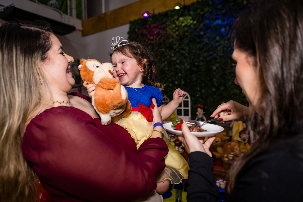aniversário infantil, festa de 2 anos, fotografia de aniversário infantil, festa infantil, fotos de aniversário, festa branca de neve,  festa temática decoração, comemoração de 2 anos, fotógrafo infantil, festa de criança, memórias da infância