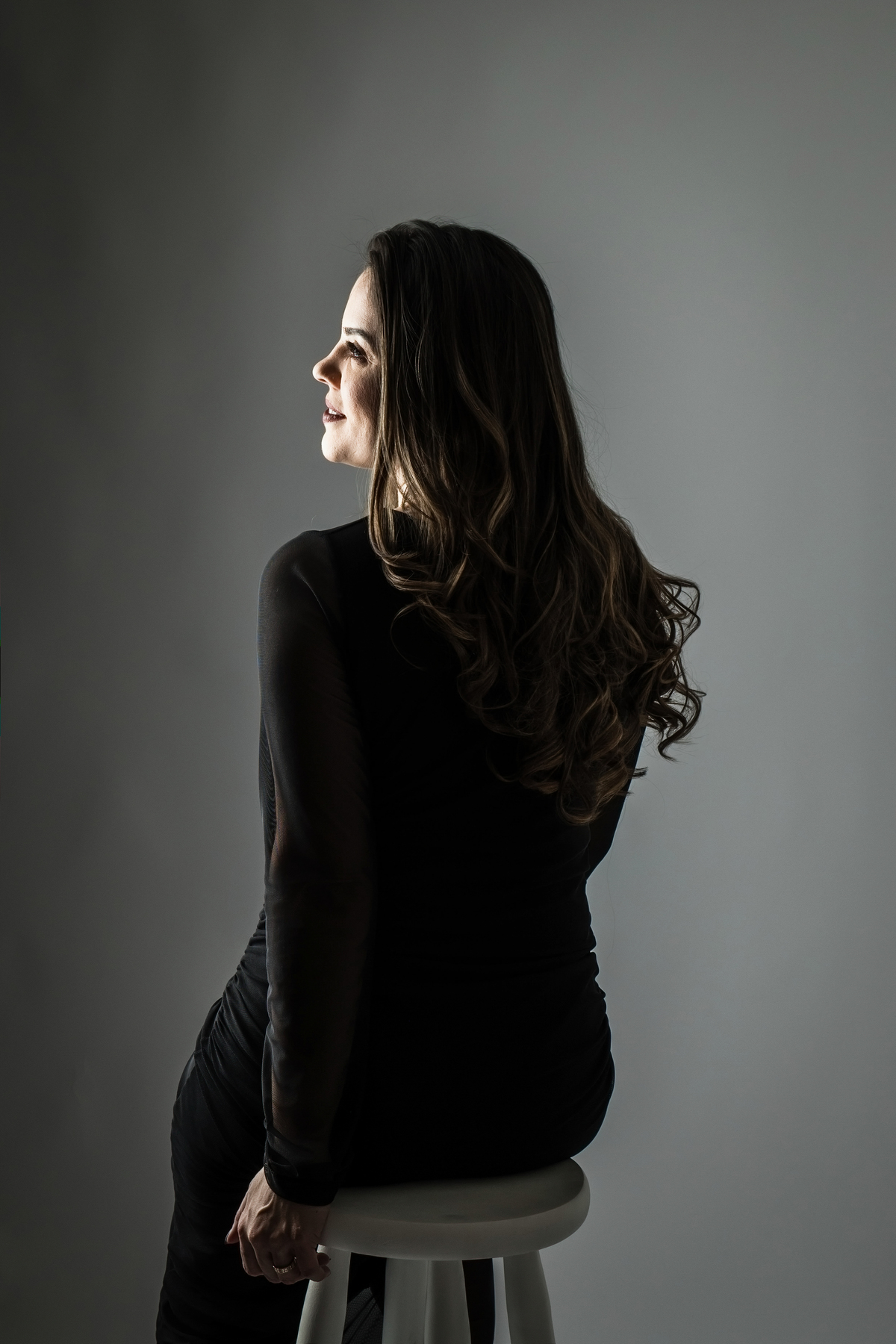 #EnsaioFeminino #FotografiaFeminina #RetratoFeminino #EnsaioEmEstudio #FotografiaEmEstudio #MulheresQueInspiram #FotografiaAutoral #BelezaNatural #EssênciaFeminina #Retratos #FotografiaProfissional #Mulher #EnsaioFotografico