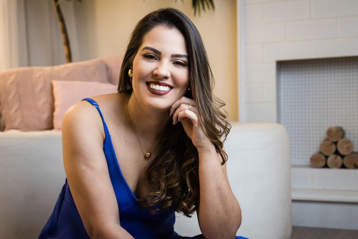 #EnsaioFeminino #FotografiaFeminina #RetratoFeminino #EnsaioEmEstudio #FotografiaEmEstudio #MulheresQueInspiram #FotografiaAutoral #BelezaNatural #EssênciaFeminina #Retratos #FotografiaProfissional #Mulher #EnsaioFotografico