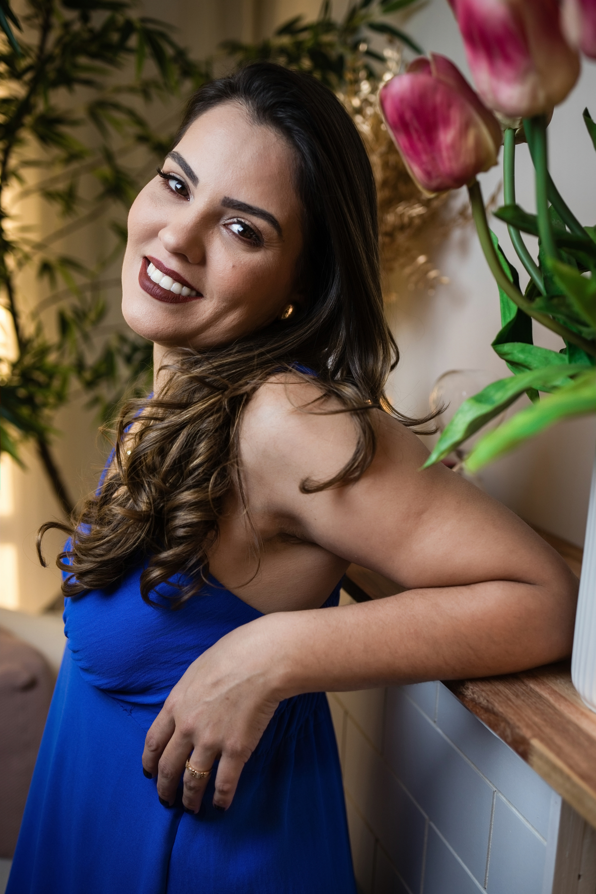 #EnsaioFeminino #FotografiaFeminina #RetratoFeminino #EnsaioEmEstudio #FotografiaEmEstudio #MulheresQueInspiram #FotografiaAutoral #BelezaNatural #EssênciaFeminina #Retratos #FotografiaProfissional #Mulher #EnsaioFotografico