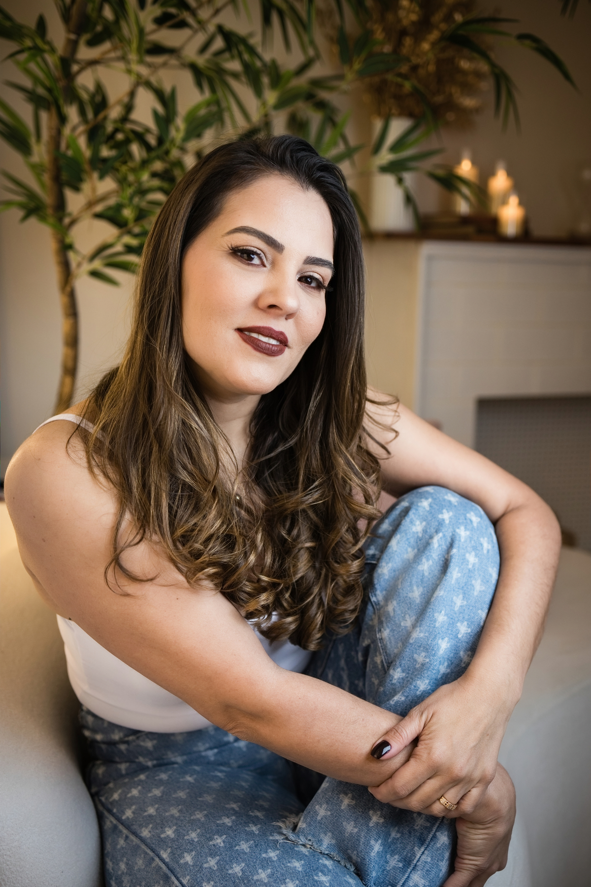 #EnsaioFeminino #FotografiaFeminina #RetratoFeminino #EnsaioEmEstudio #FotografiaEmEstudio #MulheresQueInspiram #FotografiaAutoral #BelezaNatural #EssênciaFeminina #Retratos #FotografiaProfissional #Mulher #EnsaioFotografico