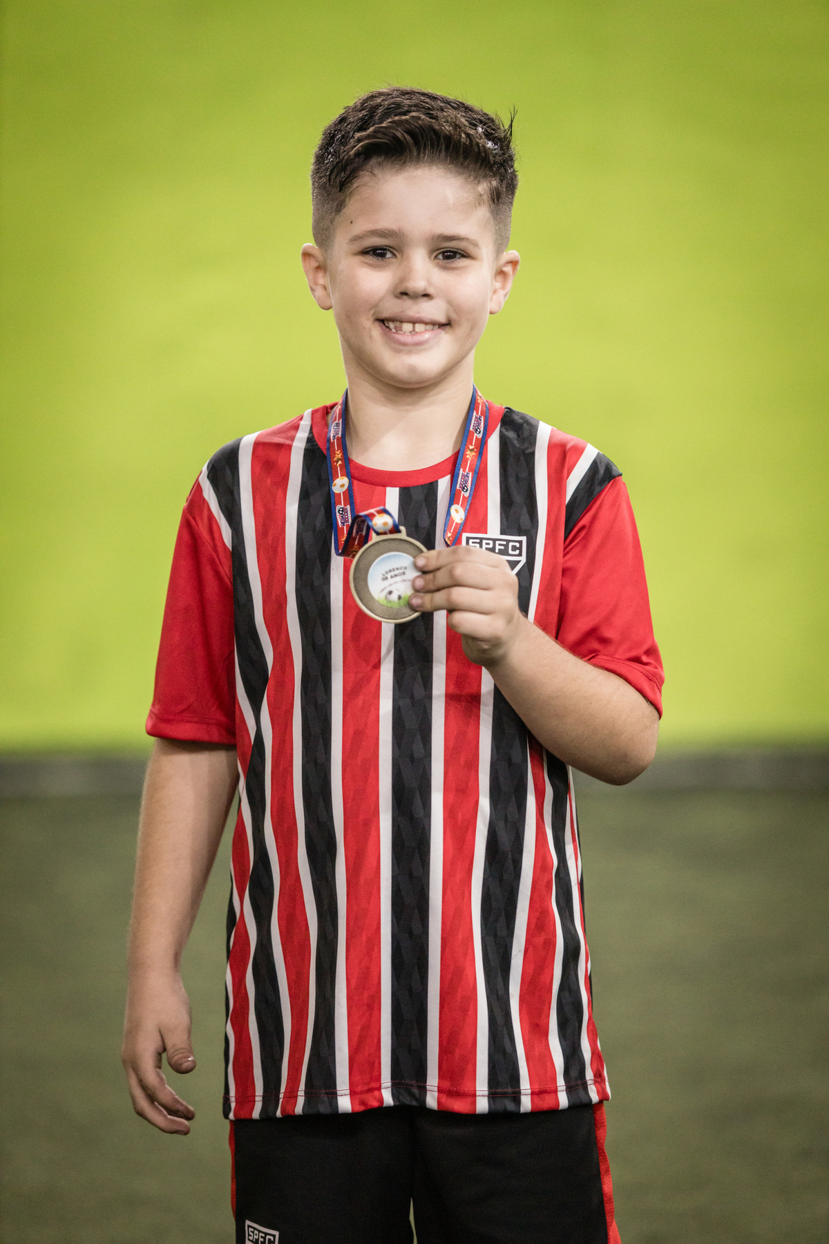 Futebol, jogador, Soccer, atacante, São Paulo Futebol Clube, Zagueiro, aniversário, decoração, buffet infantil, quadra de futebol, gramado sintético, criança, fotografia de criança, festa de aniversário, bola de futebol, parabéns, jogador caro, drible, co