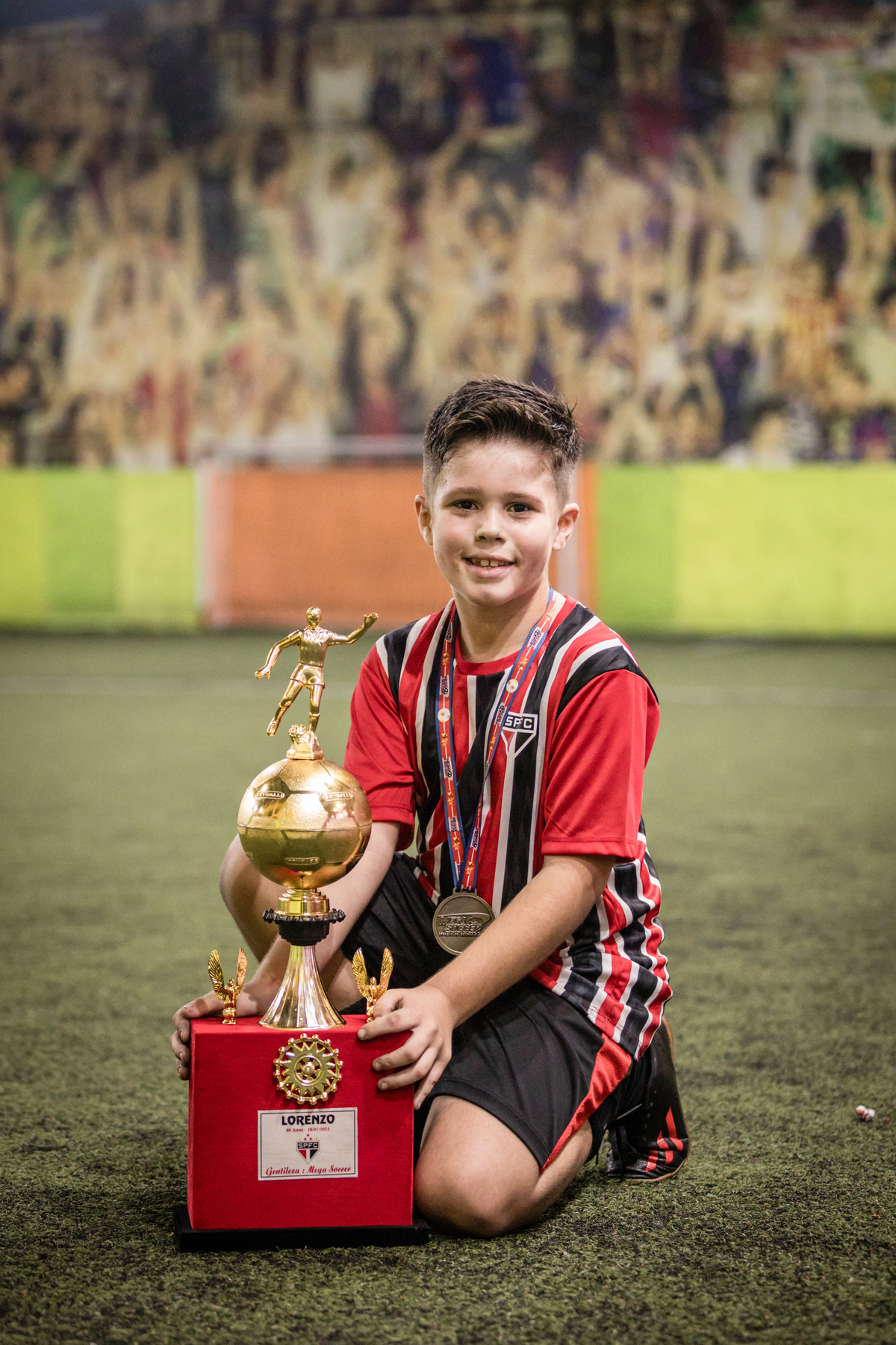 Futebol, jogador, Soccer, atacante, São Paulo Futebol Clube, Zagueiro, aniversário, decoração, buffet infantil, quadra de futebol, gramado sintético, criança, fotografia de criança, festa de aniversário, bola de futebol, parabéns, jogador caro, drible, co