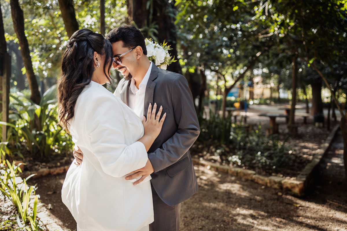 pre wedding, ensaio pre wedding, ensaio casal, fotografia de casal, ensaio romântico, ensaio externo, fotografia de noivos, ensaio antes do casamento, fotos de casal ao ar livre, ensaio pré casamento, fotografia romântica, fotógrafo de casamento