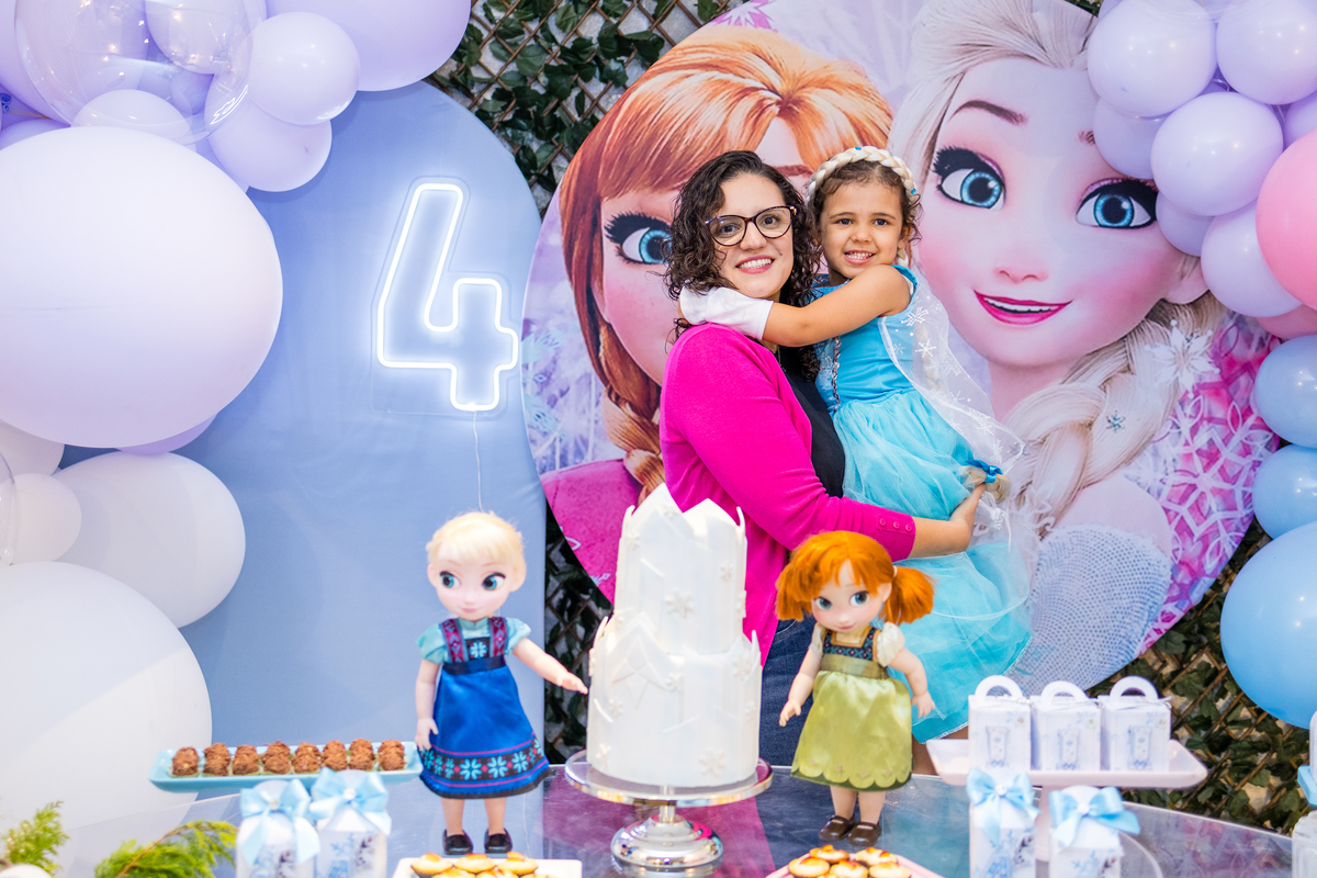 aniversário infantil, festa de 4 anos, fotografia de aniversário infantil, festa infantil, fotos de aniversário, festa frozen, disney,  festa temática decoração, comemoração de 4 anos, fotógrafo infantil, festa de criança, memórias da infância