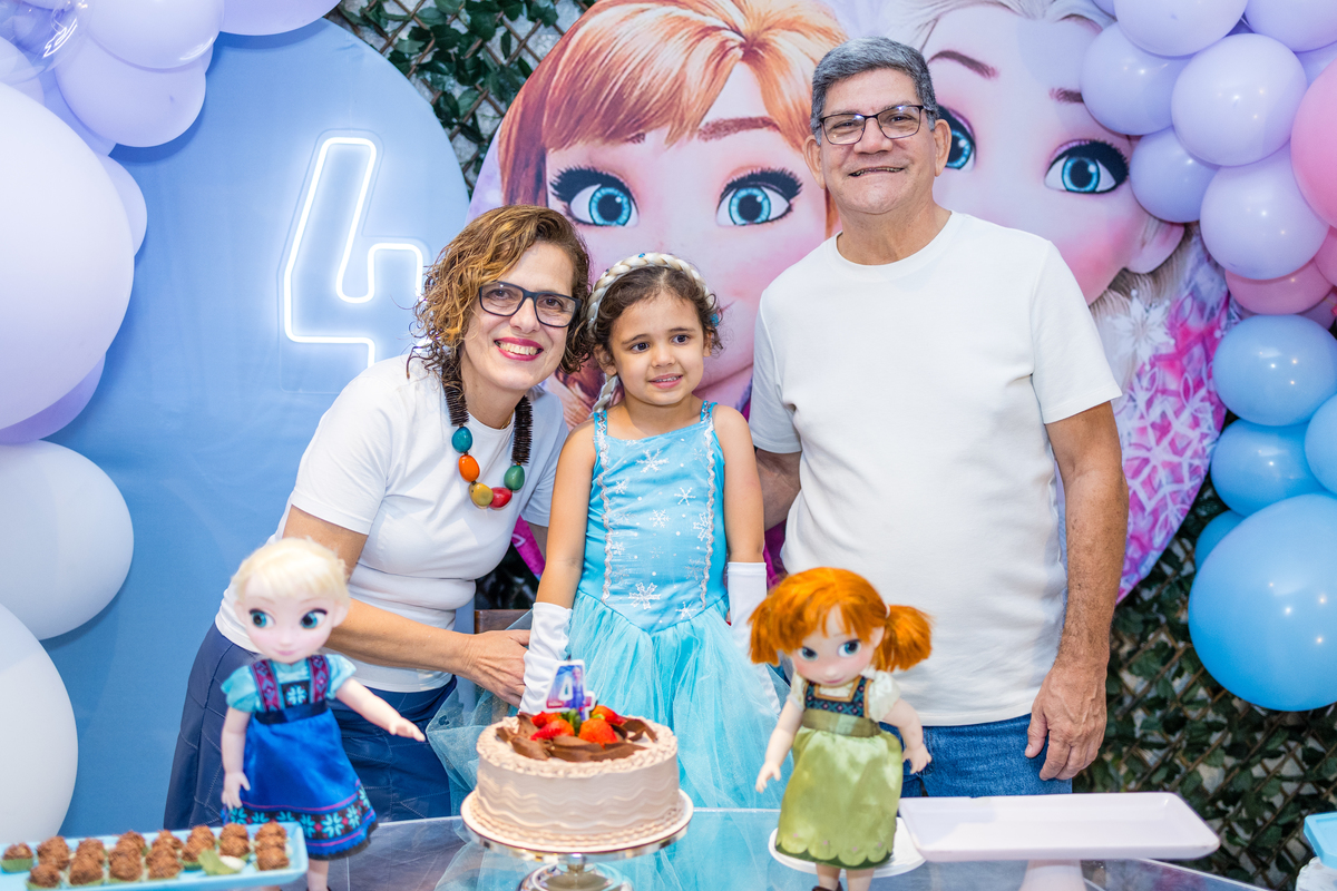 aniversário infantil, festa de 4 anos, fotografia de aniversário infantil, festa infantil, fotos de aniversário, festa frozen, disney,  festa temática decoração, comemoração de 4 anos, fotógrafo infantil, festa de criança, memórias da infância