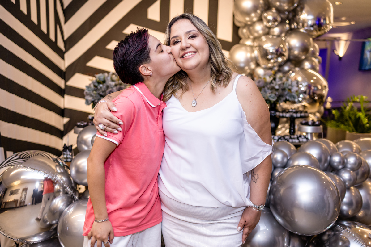16anos, aniversariante, skate, festadeadolescente, festade16anos, aniversário, decoraçãofesta, balada, fotografiabalada, fotografiaeventos, fotografiananiversário, festatematica, baile, amizade, familia