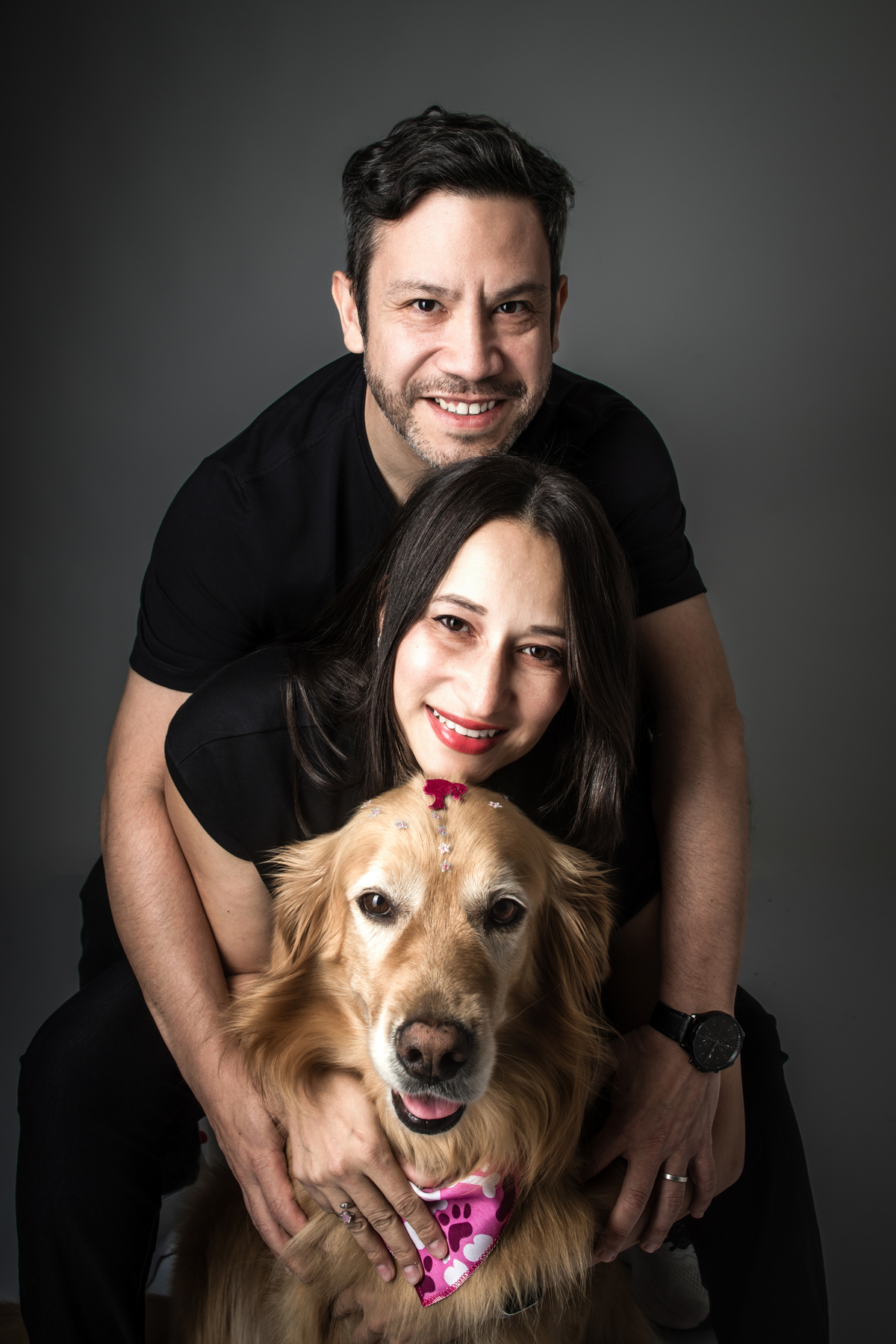ensaio casal, ensaio pet, casal, amor, ensaio fotográfico, ensaio em estúdio, prewedding, pre casamento, ensaio de casamento, fotos, fotografia, decoração, fotos casa, fotos românticas, Golden, cachorro, ensaio com cachorro