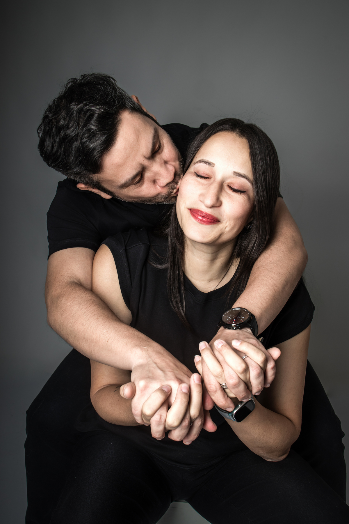 ensaio casal, ensaio pet, casal, amor, ensaio fotográfico, ensaio em estúdio, prewedding, pre casamento, ensaio de casamento, fotos, fotografia, decoração, fotos casa, fotos românticas, Golden, cachorro, ensaio com cachorro