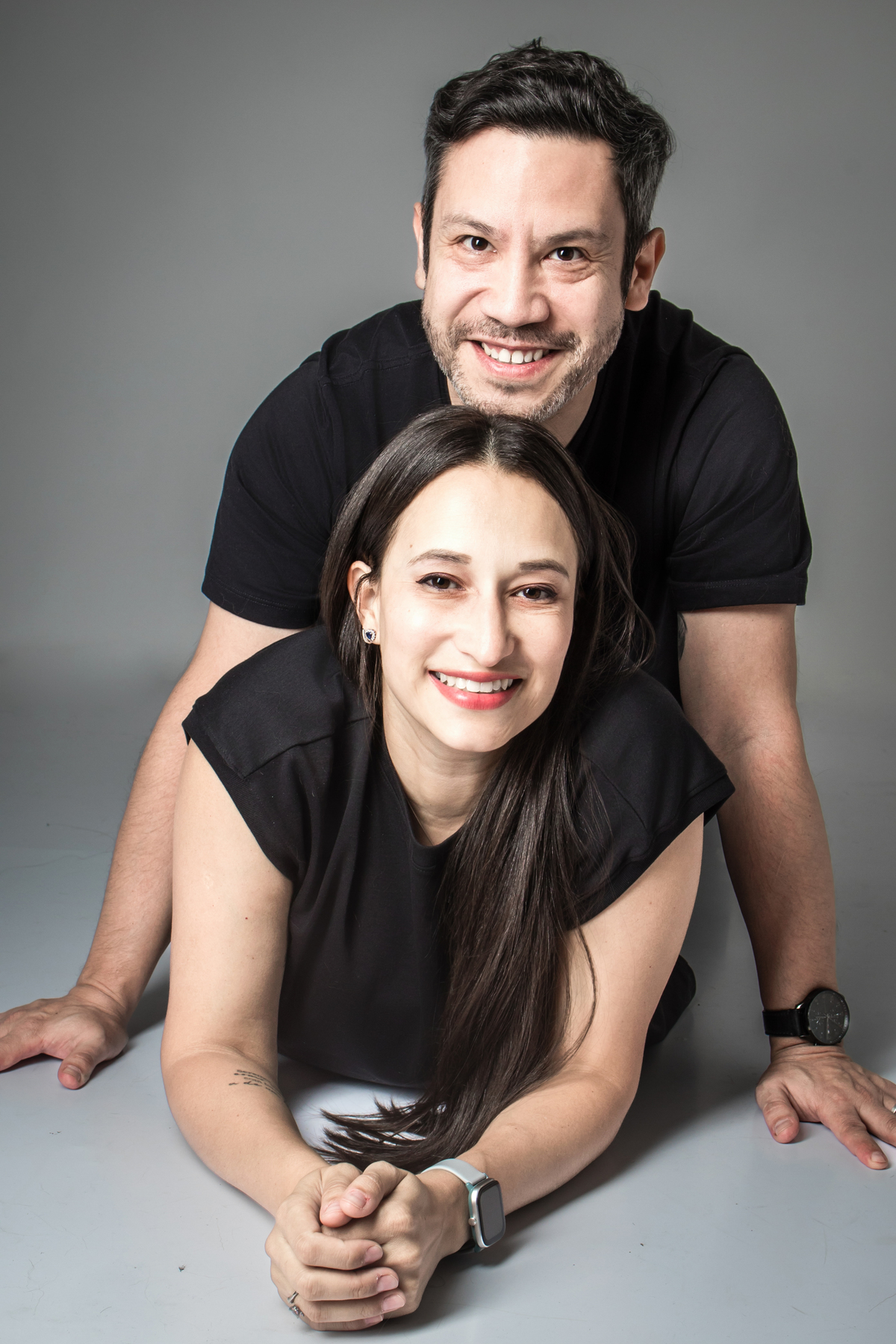 ensaio casal, ensaio pet, casal, amor, ensaio fotográfico, ensaio em estúdio, prewedding, pre casamento, ensaio de casamento, fotos, fotografia, decoração, fotos casa, fotos românticas, Golden, cachorro, ensaio com cachorro