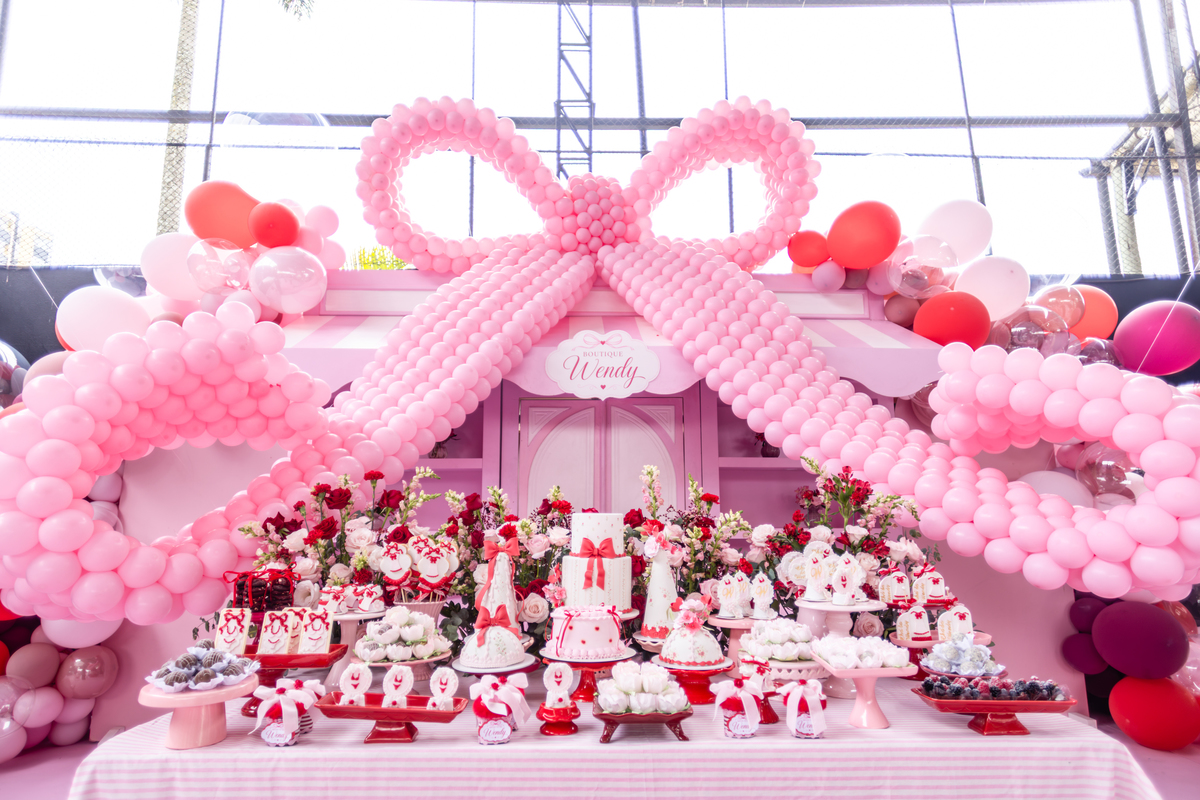 cha de lingerie, despedida de solteira, amizades, noiva, casamento, decoração de festa, celebração, bolo, doces de festa, momentos felizes, festa, despedida, casamento, decoração feminina, rosa, mãe.