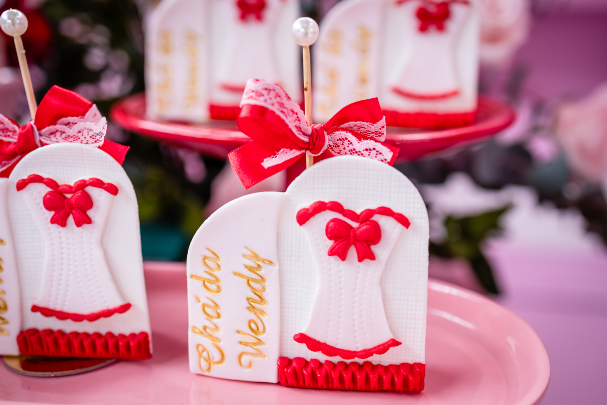 cha de lingerie, despedida de solteira, amizades, noiva, casamento, decoração de festa, celebração, bolo, doces de festa, momentos felizes, festa, despedida, casamento, decoração feminina, rosa, mãe.