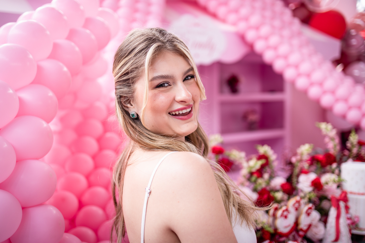 cha de lingerie, despedida de solteira, amizades, noiva, casamento, decoração de festa, celebração, bolo, doces de festa, momentos felizes, festa, despedida, casamento, decoração feminina, rosa, mãe.