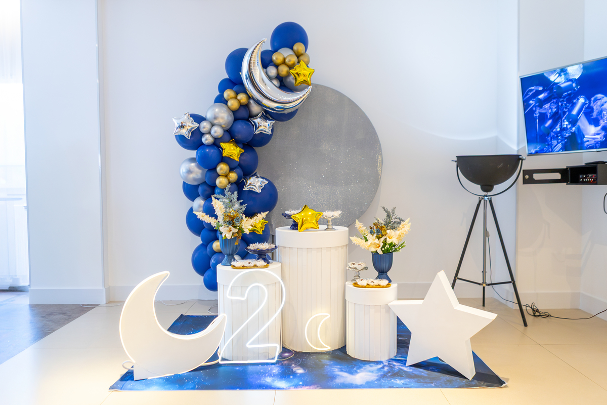 Festa de aniversário, aniversário infantil, aniversário 2 anos, 2 anos, decoração de festa, crianças, festa em prédio, festa no condomínio, familia, avós, momentos.