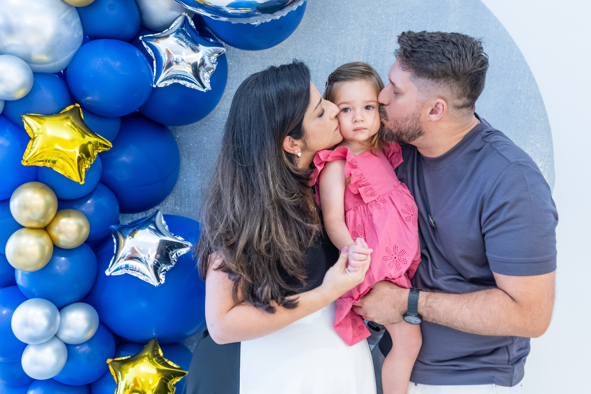 Festa de aniversário, aniversário infantil, aniversário 2 anos, 2 anos, decoração de festa, crianças, festa em prédio, festa no condomínio, familia, avós, momentos.