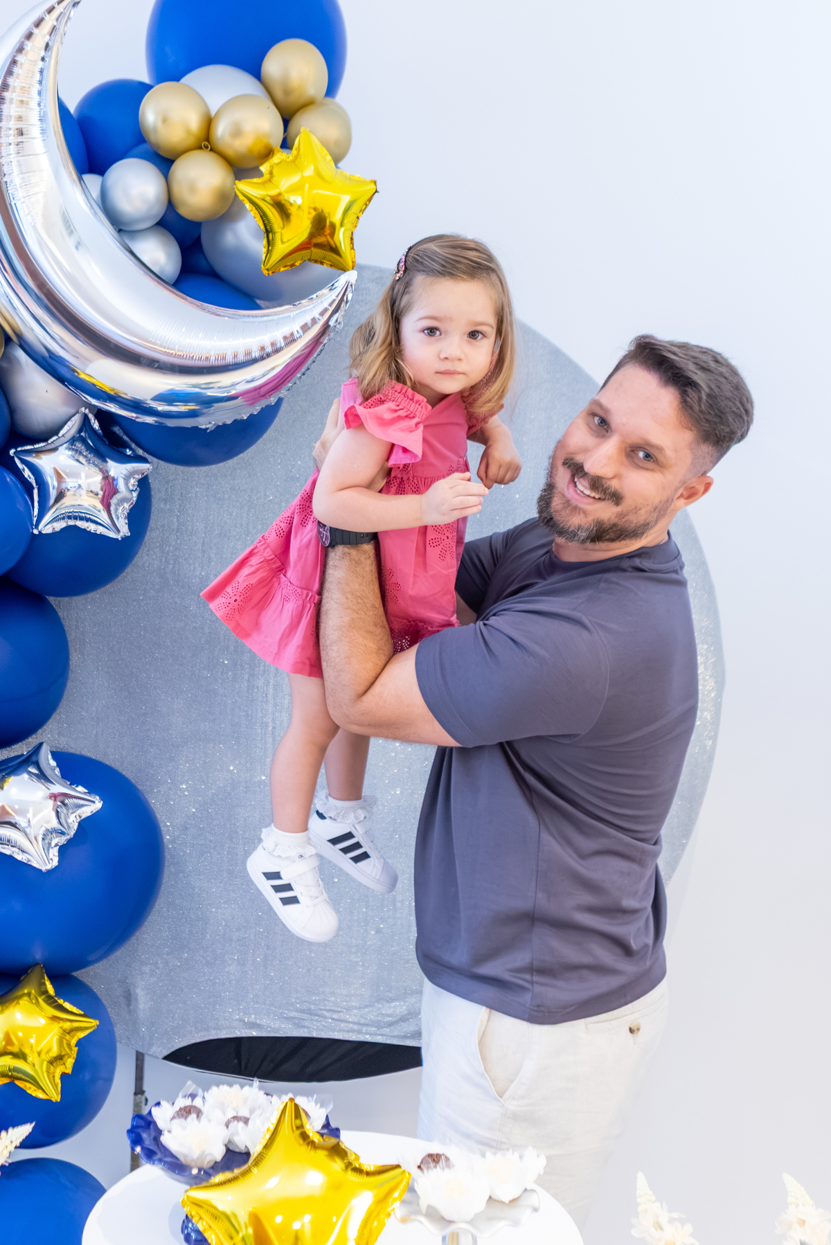 Festa de aniversário, aniversário infantil, aniversário 2 anos, 2 anos, decoração de festa, crianças, festa em prédio, festa no condomínio, familia, avós, momentos.