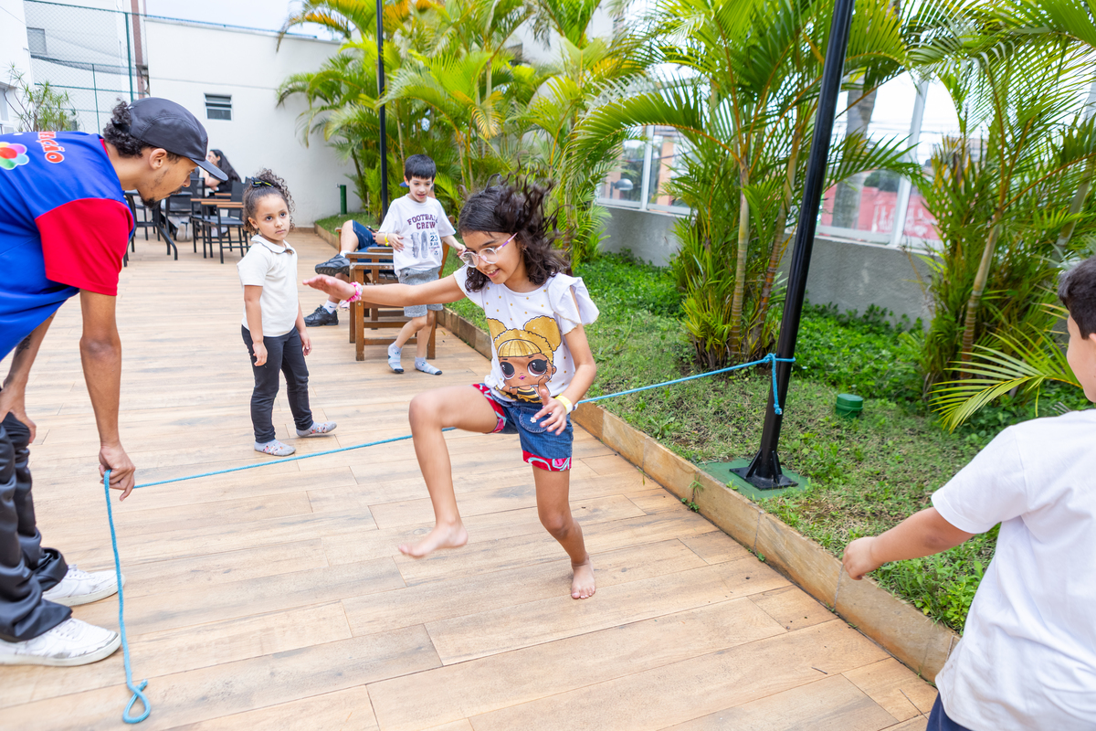 Festa de aniversário, aniversário infantil, aniversário 2 anos, 2 anos, decoração de festa, crianças, festa em prédio, festa no condomínio, familia, avós, momentos.