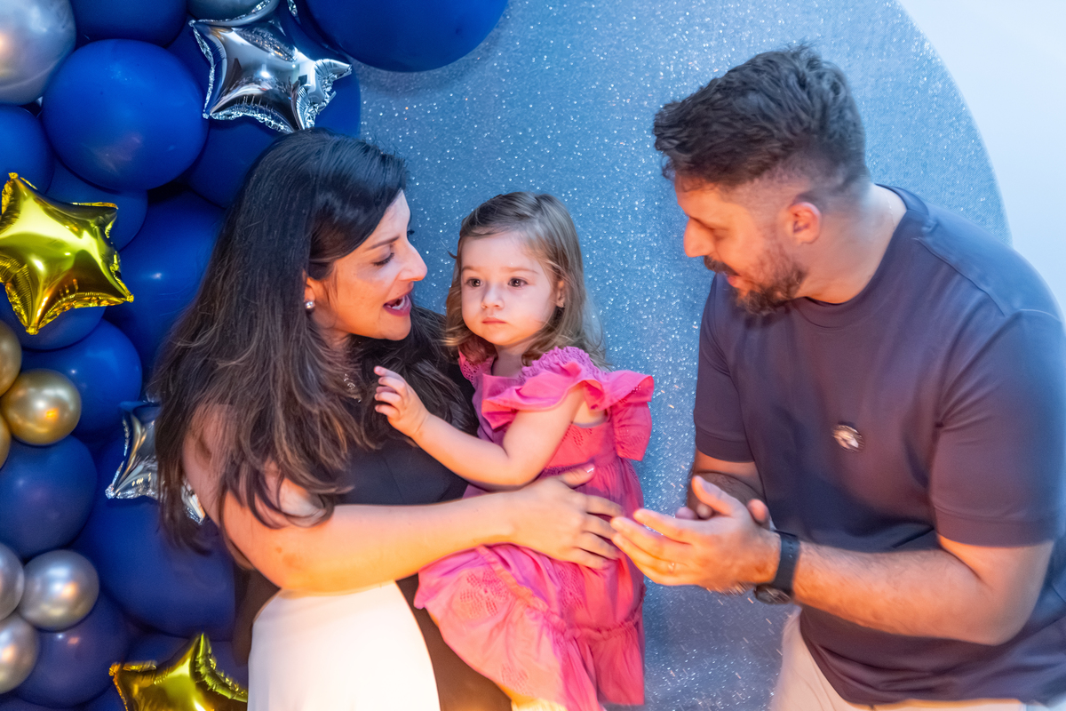 Festa de aniversário, aniversário infantil, aniversário 2 anos, 2 anos, decoração de festa, crianças, festa em prédio, festa no condomínio, familia, avós, momentos.