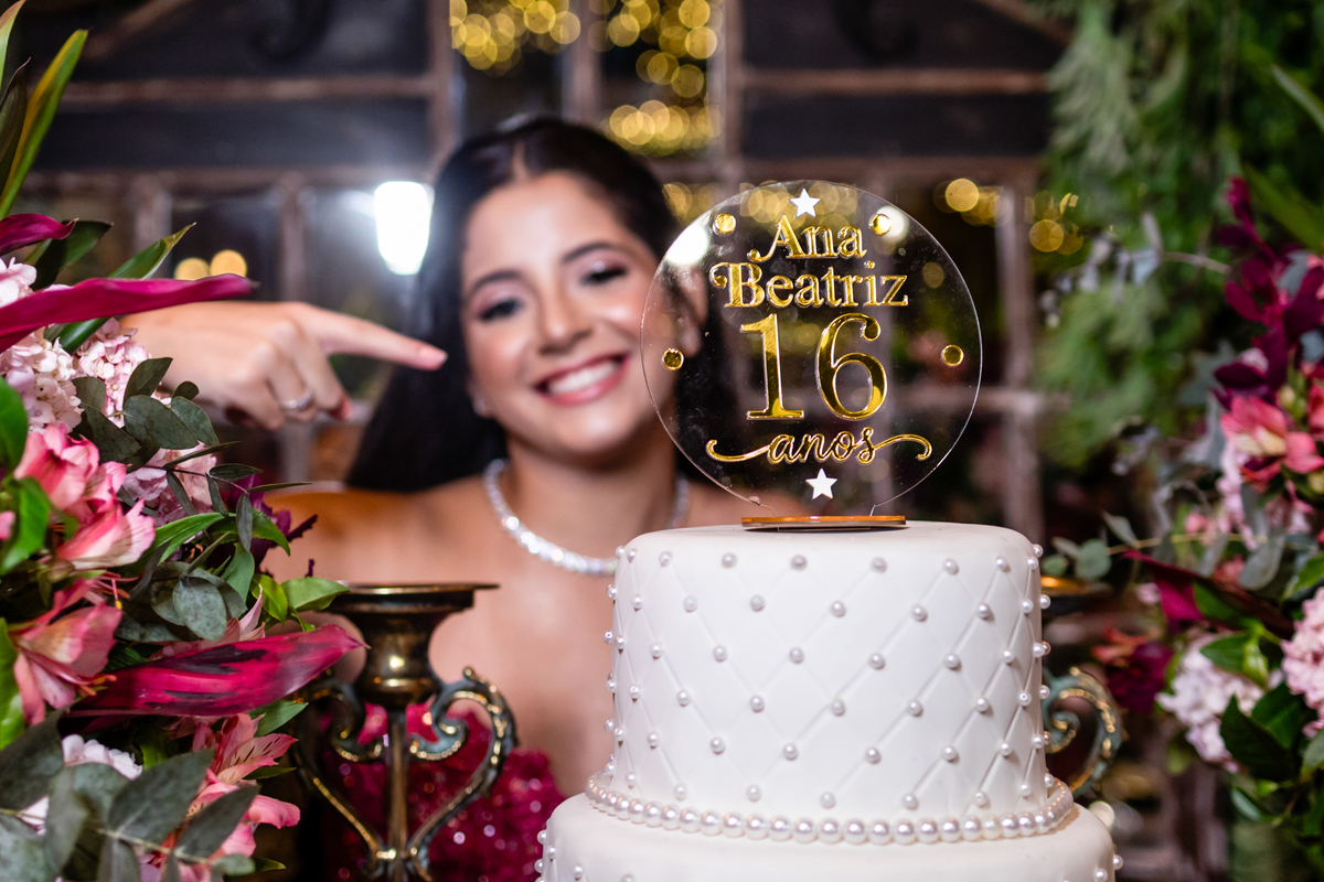 16anos, debutante, festade16anos, aniversário, decoracaode16anos, festaglam, decoracaomoderna, neonparty, festasofisticada, fotografiadeeventos, eventos16anos, decoracaodebutante, partydecor, cenário, brilho, requinte, estilo, decoração, vestido, balada