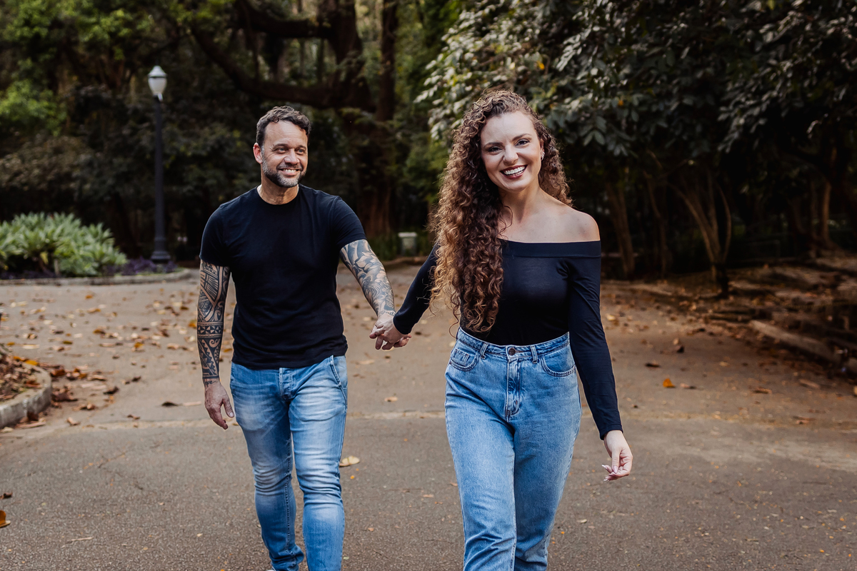 pre wedding, pré casamento, museu do Ipiranga, ensaio fotográfico, CASAMENTO, noiva, noivo, foto professional, vestido de noiva, namorados, marido, esposa, decoração, ar livre, parque, felicidade, casamento no campo, amor, familia,