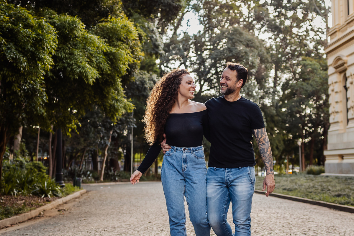 pre wedding, pré casamento, museu do Ipiranga, ensaio fotográfico, CASAMENTO, noiva, noivo, foto professional, vestido de noiva, namorados, marido, esposa, decoração, ar livre, parque, felicidade, casamento no campo, amor, familia,