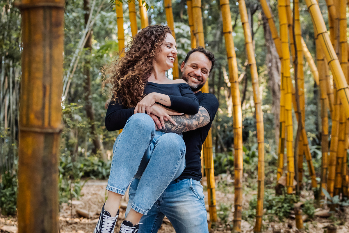 pre wedding, pré casamento, museu do Ipiranga, ensaio fotográfico, CASAMENTO, noiva, noivo, foto professional, vestido de noiva, namorados, marido, esposa, decoração, ar livre, parque, felicidade, casamento no campo, amor, familia,