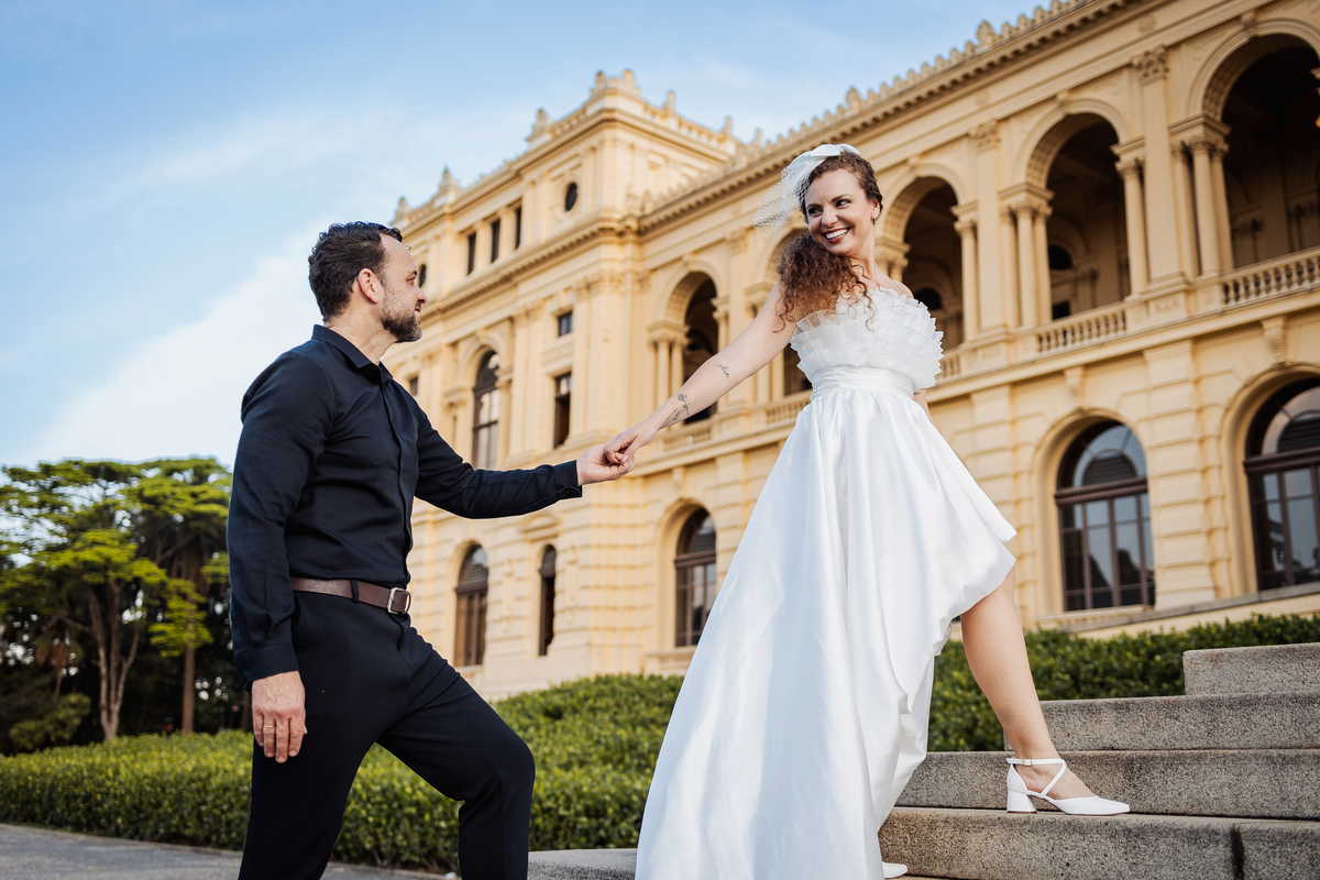 pre wedding, pré casamento, museu do Ipiranga, ensaio fotográfico, CASAMENTO, noiva, noivo, foto professional, vestido de noiva, namorados, marido, esposa, decoração, ar livre, parque, felicidade, casamento no campo, amor, familia,