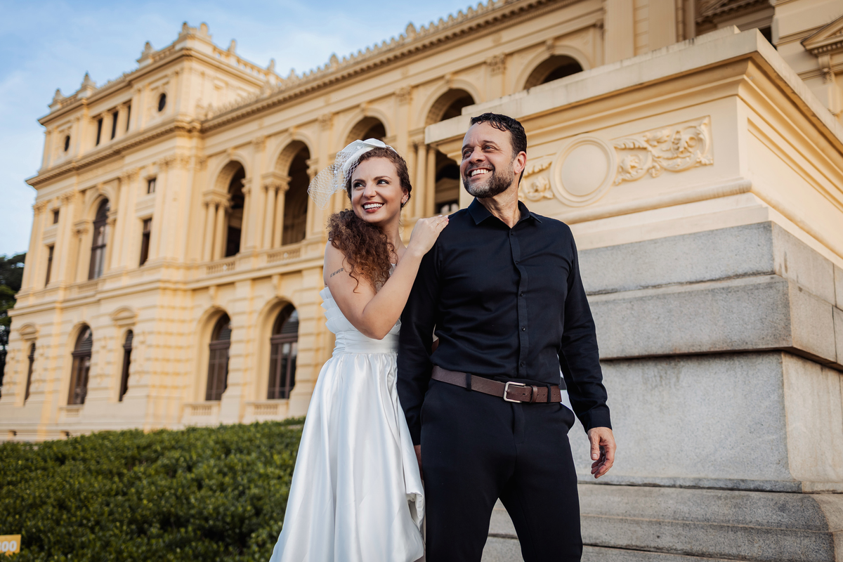 pre wedding, pré casamento, museu do Ipiranga, ensaio fotográfico, CASAMENTO, noiva, noivo, foto professional, vestido de noiva, namorados, marido, esposa, decoração, ar livre, parque, felicidade, casamento no campo, amor, familia,