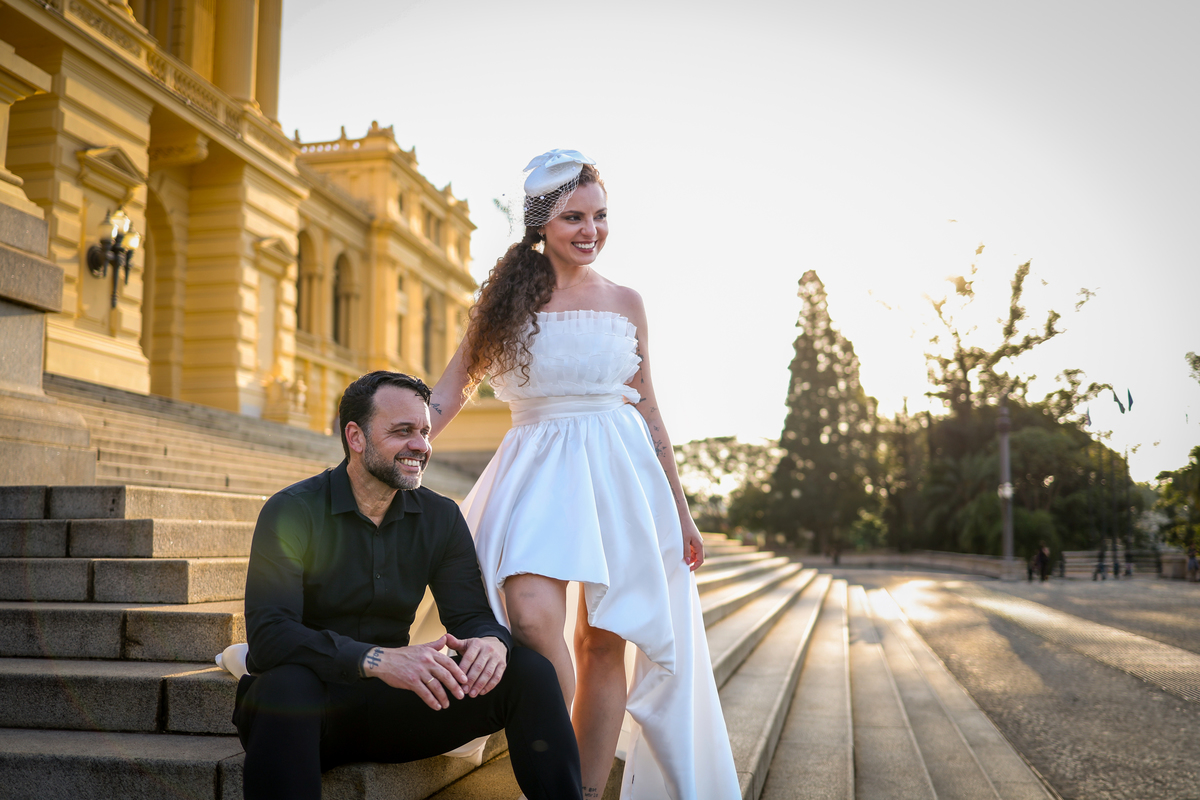 pre wedding, pré casamento, museu do Ipiranga, ensaio fotográfico, CASAMENTO, noiva, noivo, foto professional, vestido de noiva, namorados, marido, esposa, decoração, ar livre, parque, felicidade, casamento no campo, amor, familia,