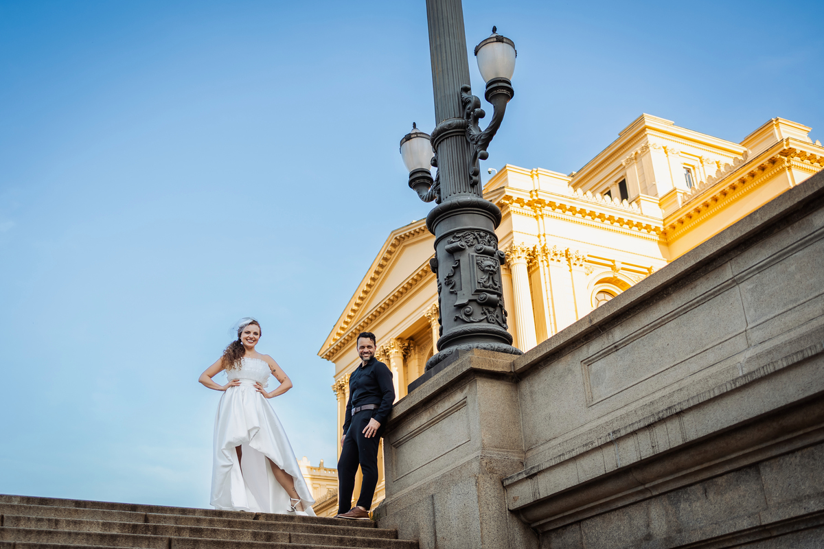 pre wedding, pré casamento, museu do Ipiranga, ensaio fotográfico, CASAMENTO, noiva, noivo, foto professional, vestido de noiva, namorados, marido, esposa, decoração, ar livre, parque, felicidade, casamento no campo, amor, familia,