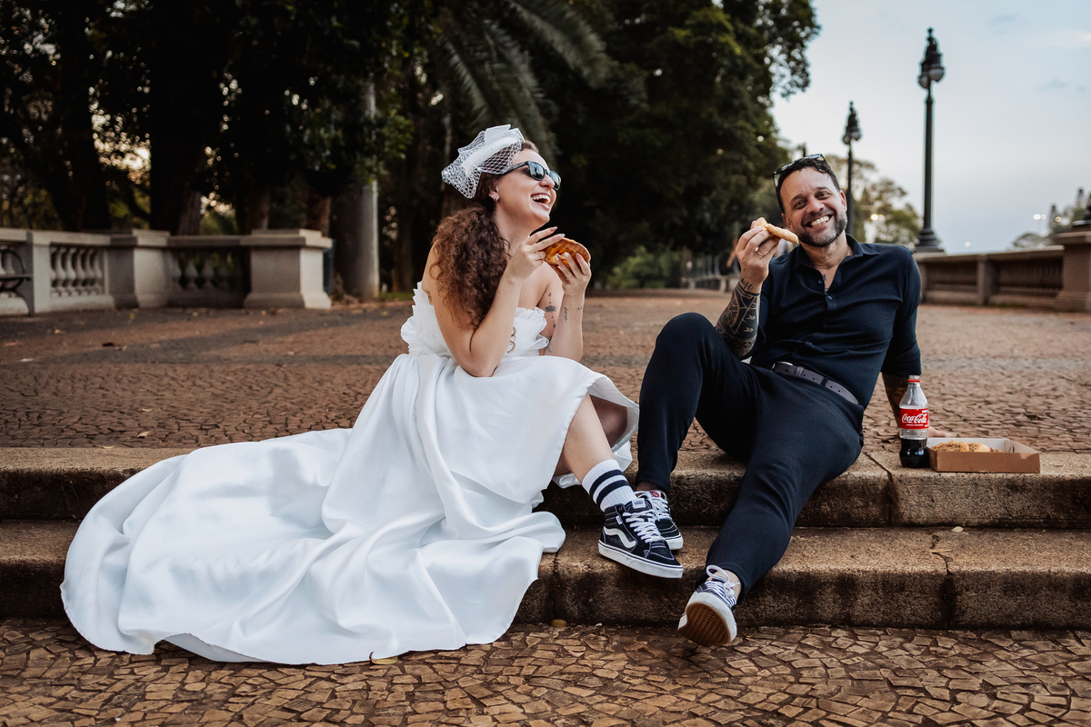 pre wedding, pré casamento, museu do Ipiranga, ensaio fotográfico, CASAMENTO, noiva, noivo, foto professional, vestido de noiva, namorados, marido, esposa, decoração, ar livre, parque, felicidade, casamento no campo, amor, familia,